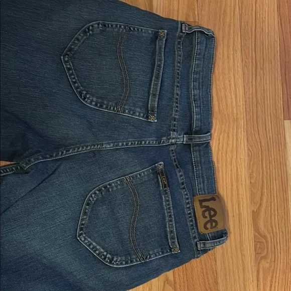 Lee Men's Relaxed Fit Dark Blue Jeans - Picture 3 of 3